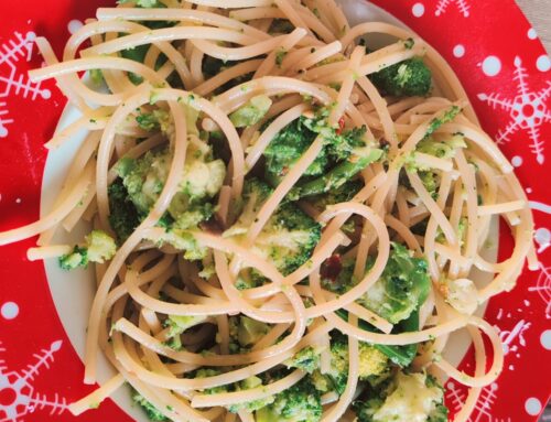 Spaghetti broccoli e acciughe